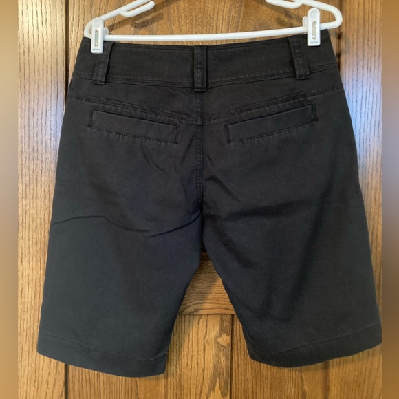 2/$10 - Lole modern style Black shorts - Size 8 - Picture 2 of 14